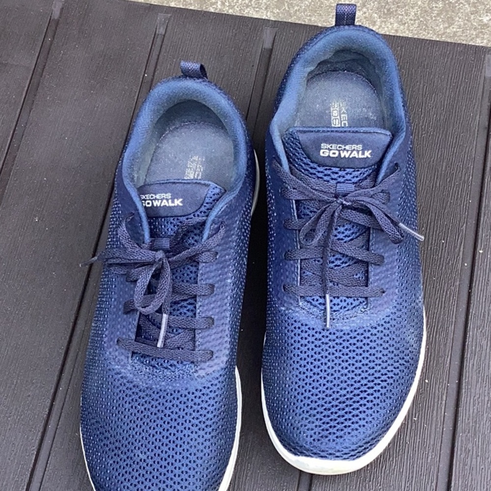 Women’s Skechers goga mat lace up shoes